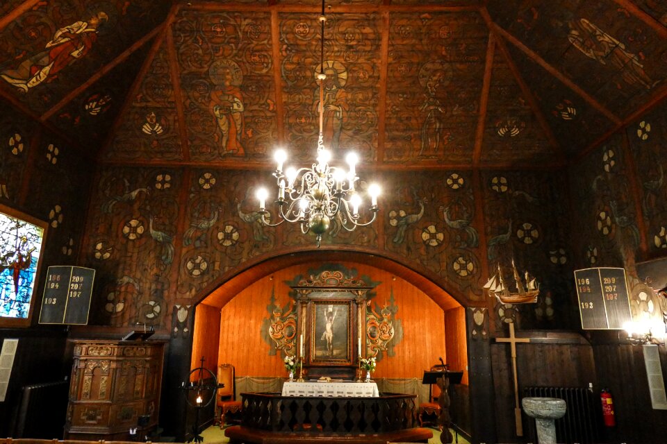 Wooden church het park de heuvel park