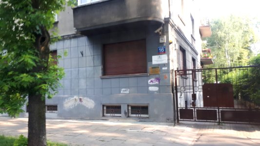 20190620_072419_Brzezna_street_w_Lodzi