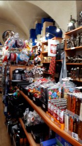20190601_151707_souvenir_store_2019