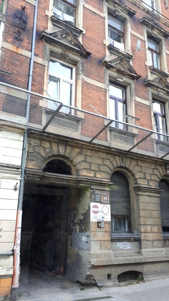 20190613_071356_Kilinskiego_96,_Lodz_June_2019