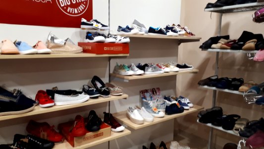 20190831_130215_Shoe_shop_in_Ulica_Waszyngtona_25,_Bialystok photo