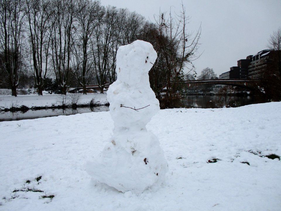 20210117Schneemann_Saarbrücken16