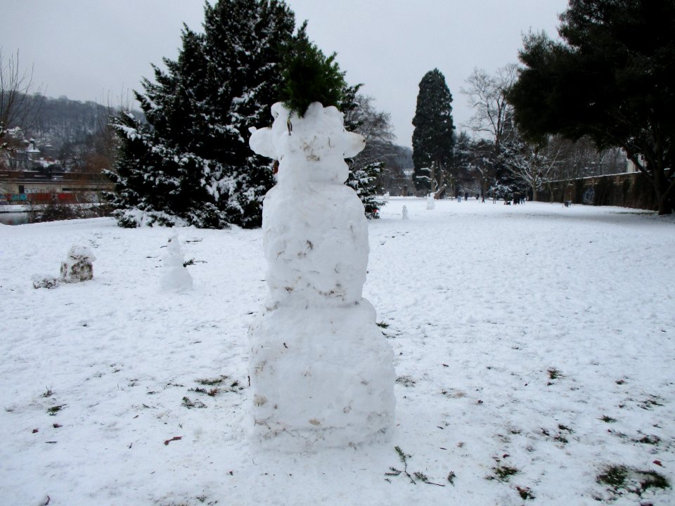 20210117Schneemann_Saarbrücken02