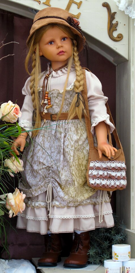Shopping nostalgia cheeky