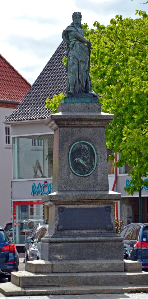 25104200017_Twistringen_Kriegerehrenmal_Am_Markt