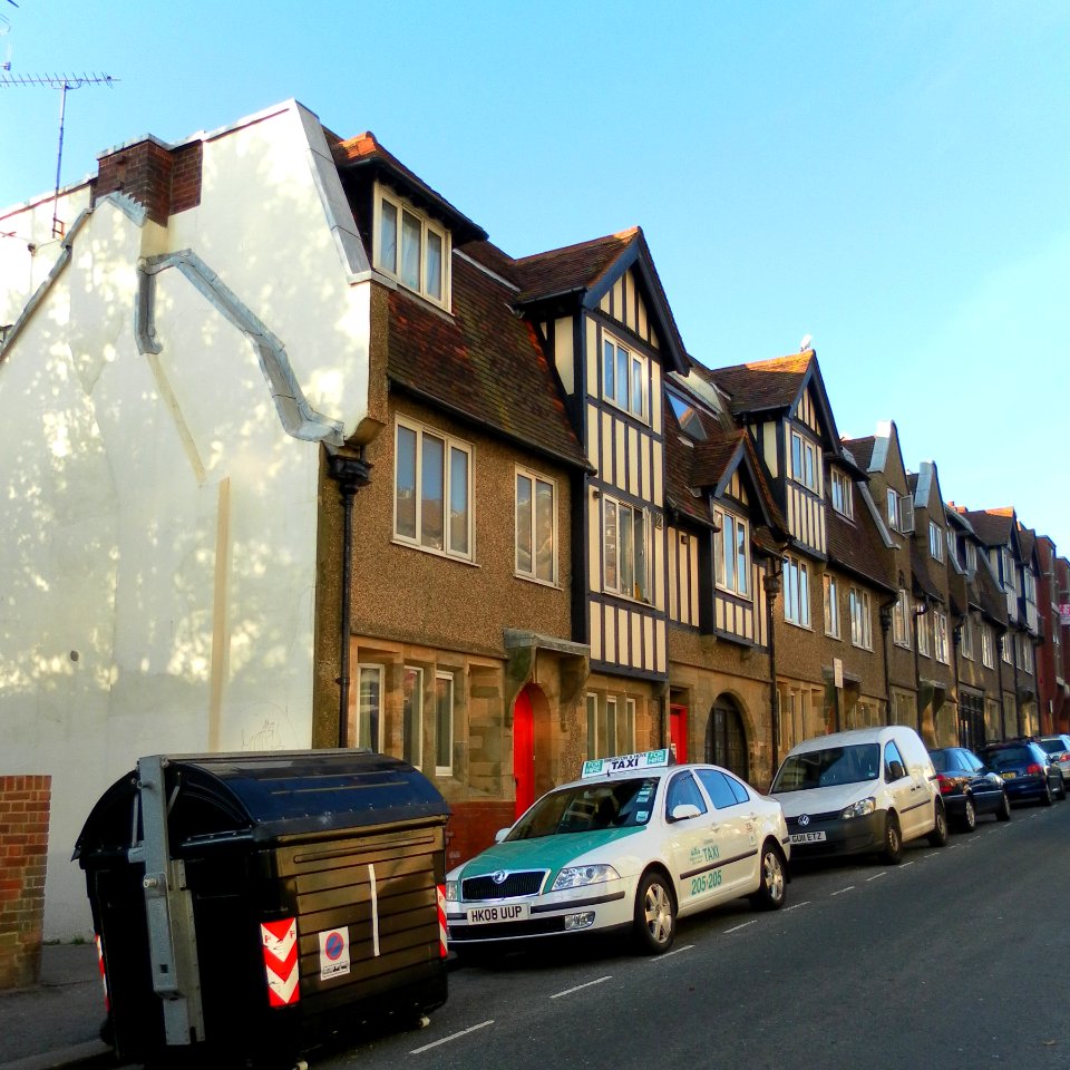 23–30_High_Street,_Kemptown,_Brighton_(NHLE_Code_1381614)_(October_2011)_(2)