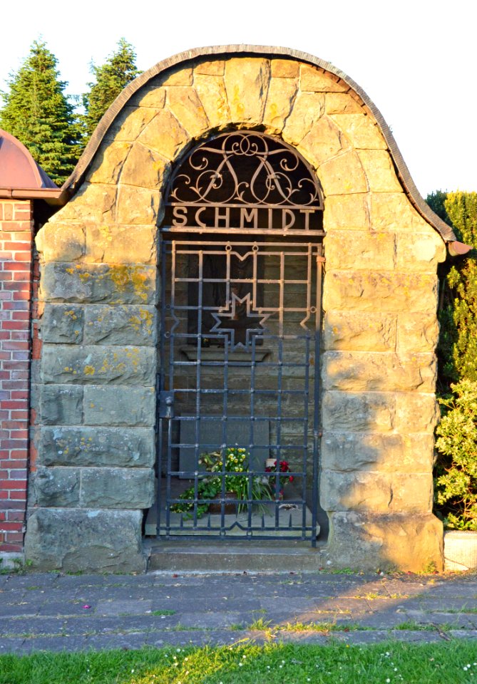 25104200014_Twistringen_Mausoleum_1