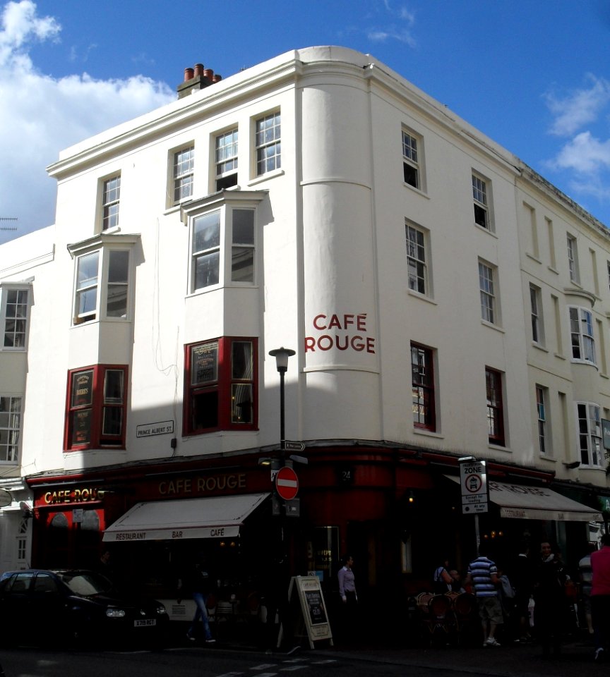 24_Prince_Albert_Street,_The_Lanes,_Brighton_(NHLE_Code_1381766)_(August_2010)