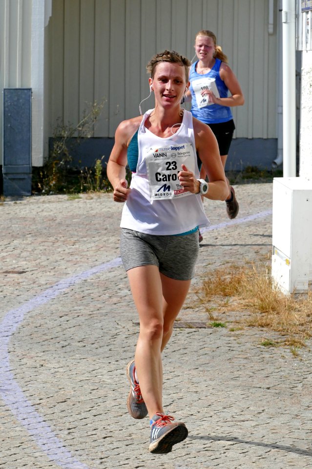 23_Carolin_Voigt_and_Vilde_Hoffman,_Oslo_in_Musselloppet_2019 photo