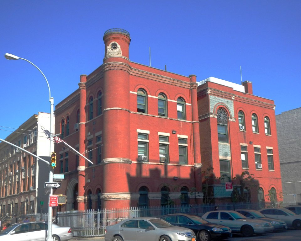 22_Pct_BPD_645_Grand_Av_Park_Pl_red_brick_Ingram_jeh