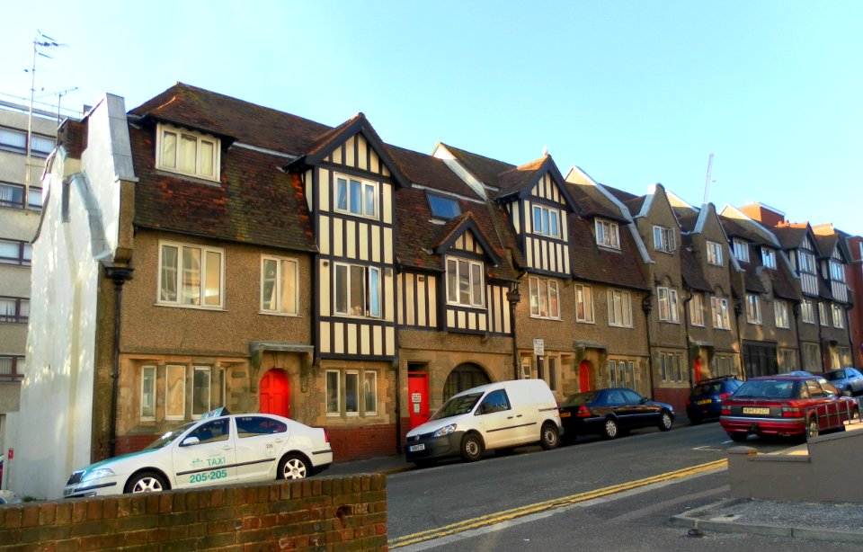 23–30_High_Street,_Kemptown,_Brighton_(NHLE_Code_1381614)_(October_2011)_(4)