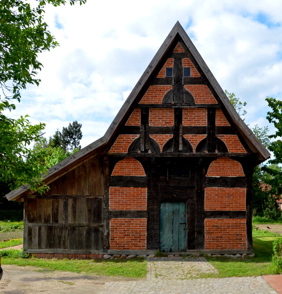25104100121_Gessel_Backhaus
