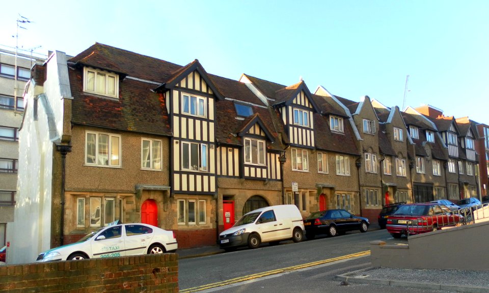 23–30_High_Street,_Kemptown,_Brighton_(NHLE_Code_1381614)_(October_2011)_(5)