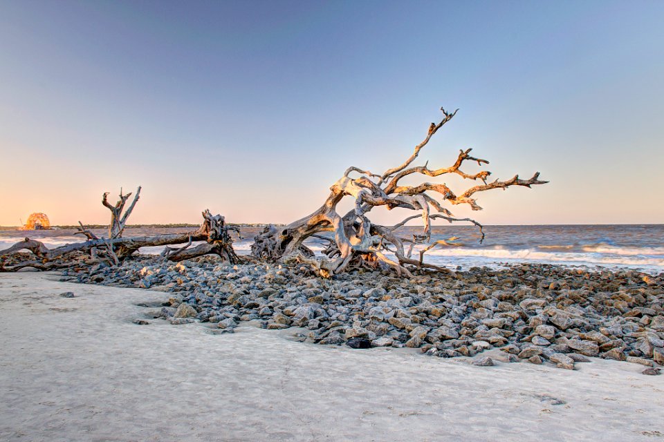 21-06-025-beach