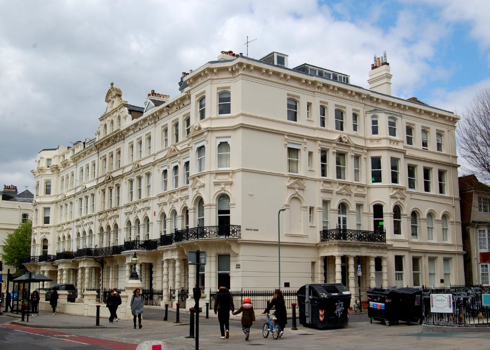 21–31_Palmeira_Mansions,_Church_Road,_Hove_(NHLE_Code_1187549)_(May_2019)_(1)