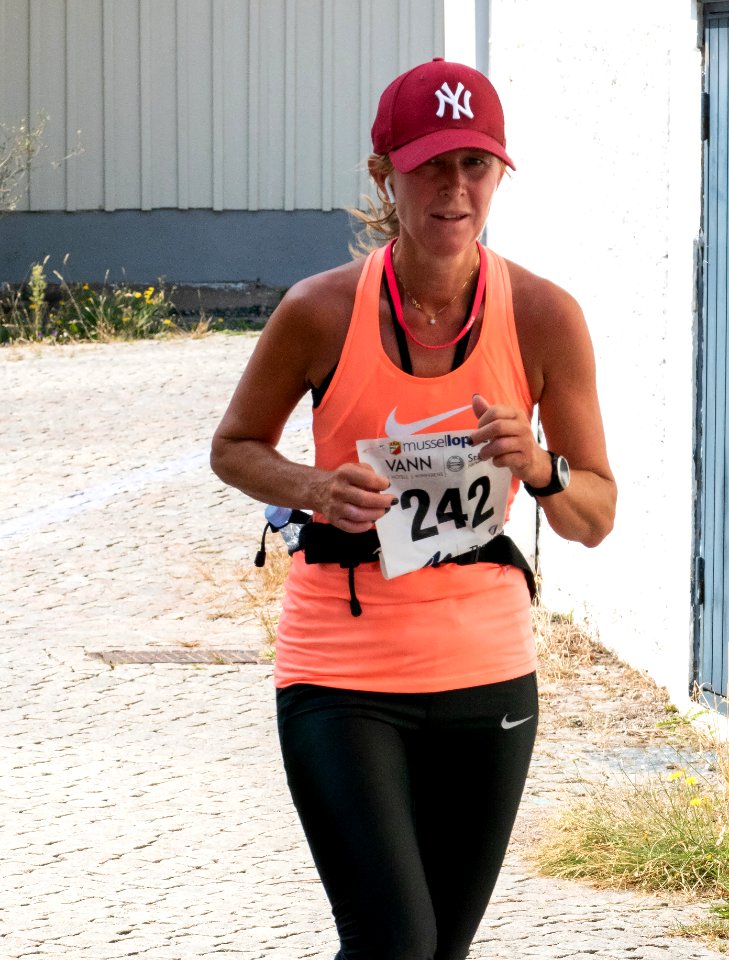 242_Christina_Grötterud,_Stora_Kornö_SportKlubb,_SKSK_in_Musselloppet_2019