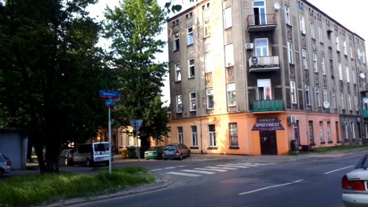 20200613_182322_Szara-Bednarska_Street_intersection_in_Łódź_June_2020