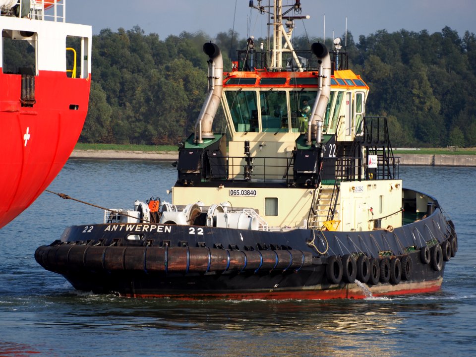 22_(tugboat,_2002)_IMO_6503840_Callsign_OT2526,_ENI_06503840,_Port_of_Antwerp_pic1