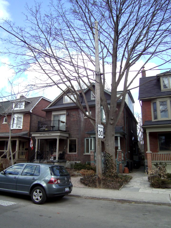 217_and_219_Albany_Ave_Annex_Toronto