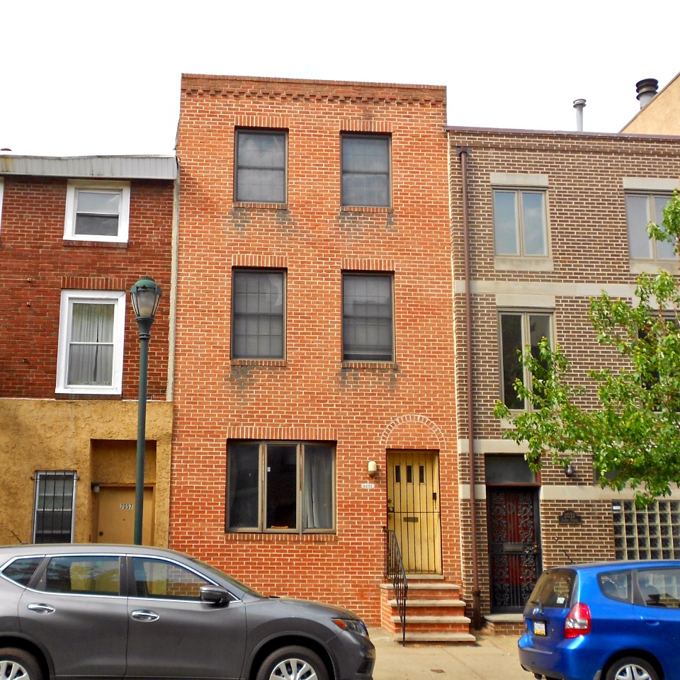 2055_South_St_Philly