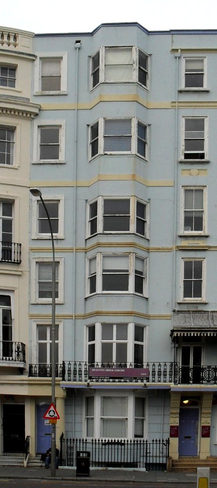 21_Old_Steine,_Brighton_(NHLE_Code_1380654)_(May_2010)