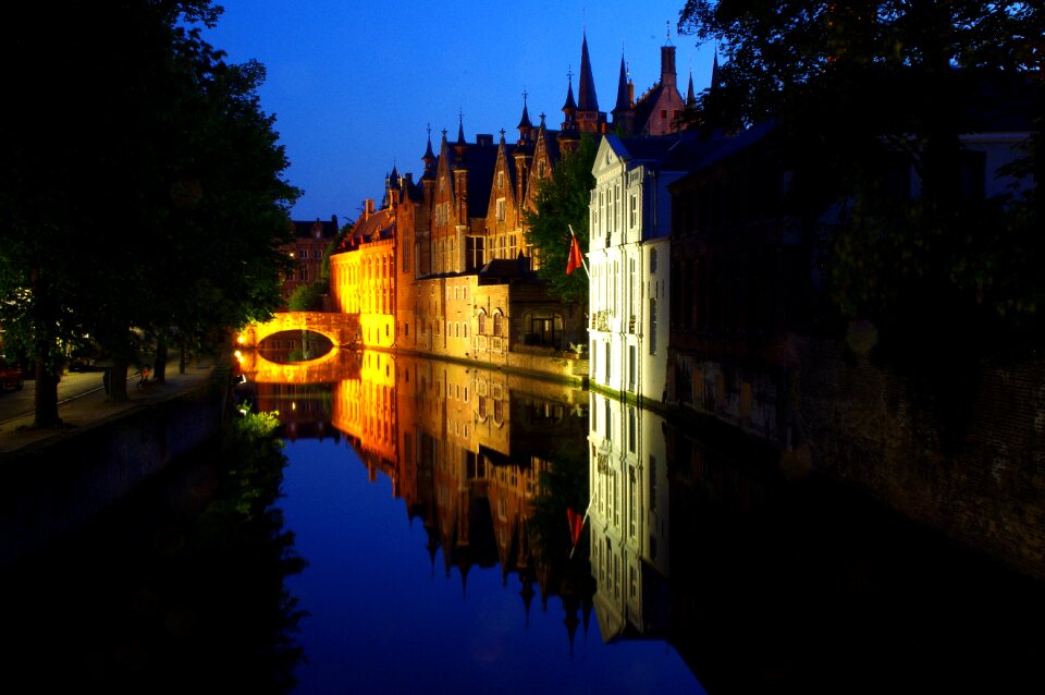 Water reflection abendstimmung photo