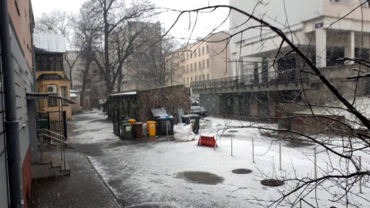 20200129_081440_Trash_bins_in_Lodz_2020
