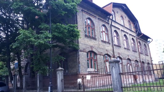 20200803_200443_Tarbut_school_in_Białystok