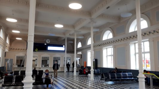 20201007_142544_Interior_of_Białystok_train_station