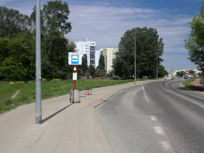 2021_Warszawa_przystanek_Świderska,_3
