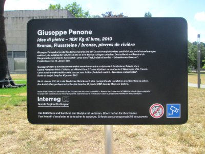 20200728Idee_di_pietra_-_1981_Kg_di_luce,_2010_4