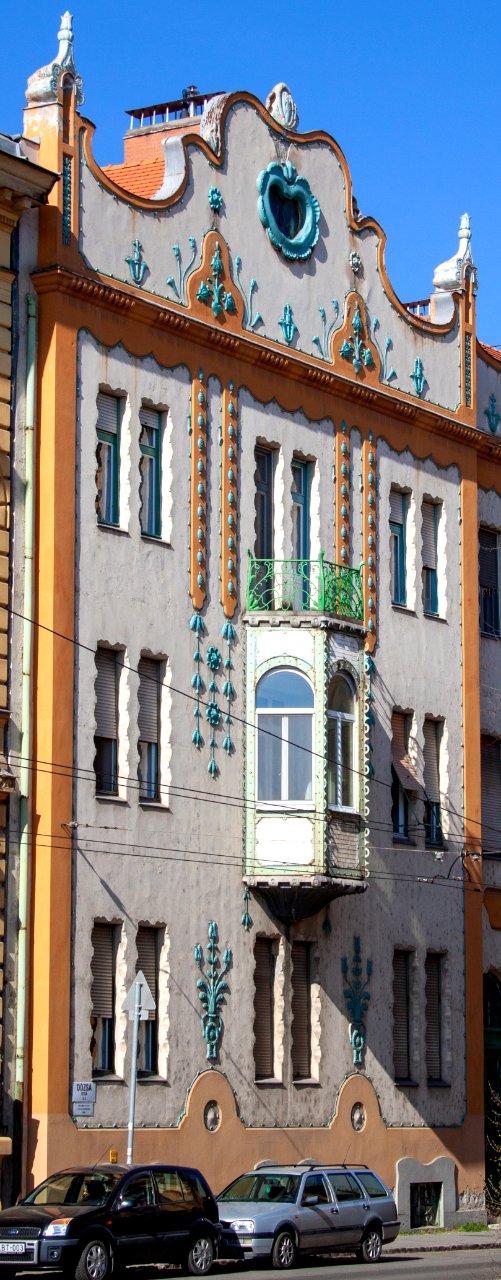 2021-03-02_Szeged,_2_Dózsa_street
