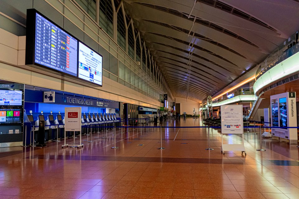 2021-02-19-Tokyo-Haneda-Terminal2-closed-area