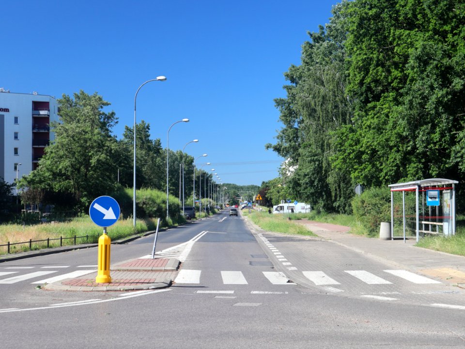2021_Warszawa_Ćmielowska,_1