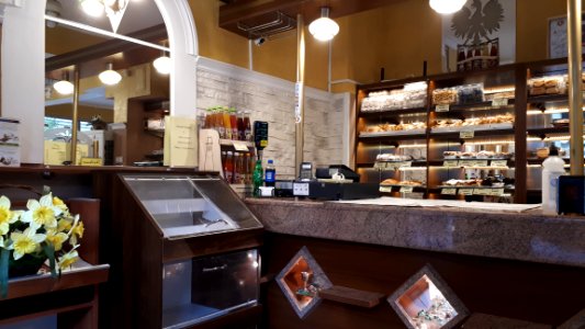 20201011_163558_Cafe_in_Łódź