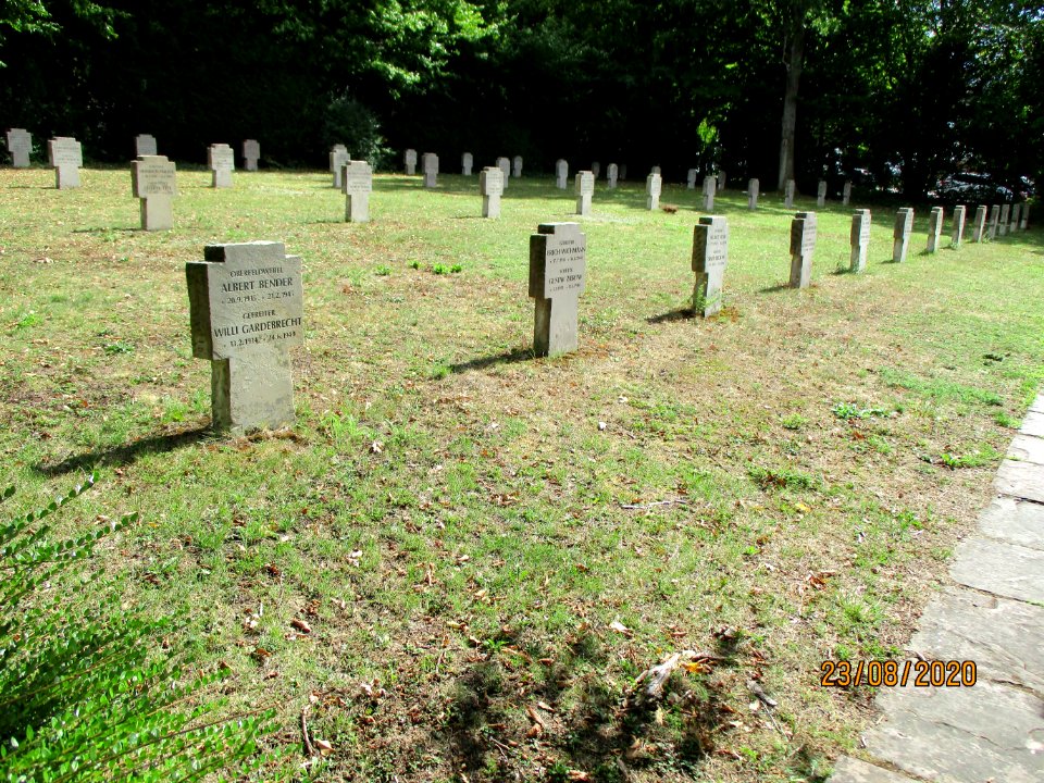 20200823Cimetière_Militaire_des_Hauteurs_de_Spicheren1