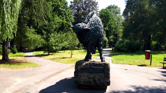 20200728_122940_Wisent_monument_in_Hajnówka