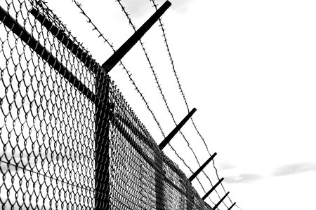 Verrostst wire imprisoned