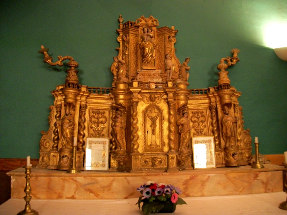 Église_Sainte-Anne_de_Cuguron_09