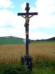 Černá_Hora_-_křížek_u_letiště