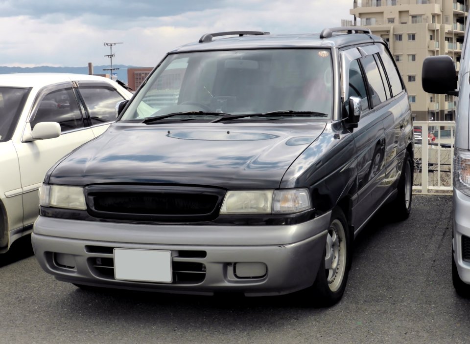 Εfini_MPV_(LV)_front