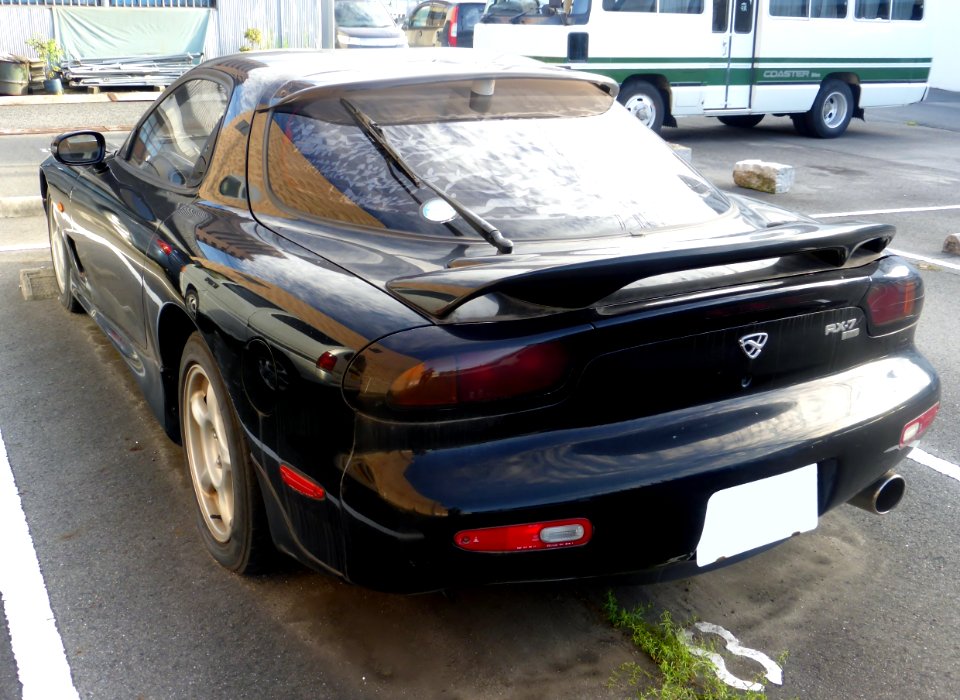 Ɛ̃fini_RX-7_Type_RS_(FD3S)_rear
