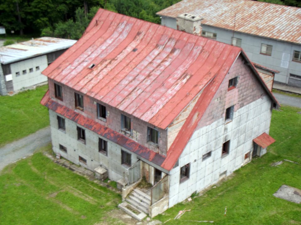 Čerchov_-_vojenská_základna_na_vrcholu_O