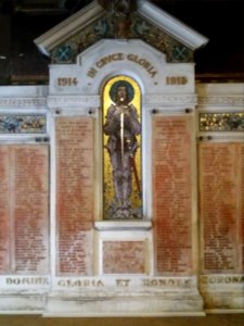 Église_Saint-Pothin_de_Lyon_-_Monument_aux_morts
