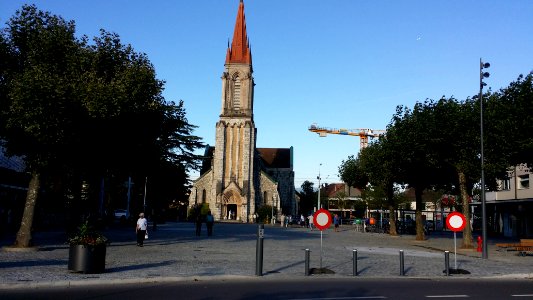 Église_Notre-Dame_des_Grâces_Lancy_01
