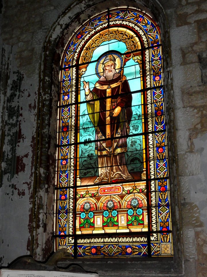 Église_Saint-Vivien_de_Saintes,_vitrail_07