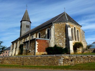 Église_de_La_Neuville_aux_Tourneurs,_chevet