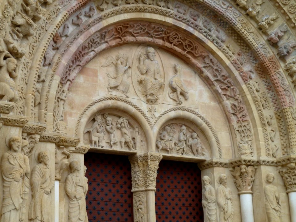 Église_Sainte-Foy_de_Morlaàs_vue_4