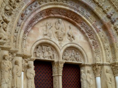 Église_Sainte-Foy_de_Morlaàs_vue_4