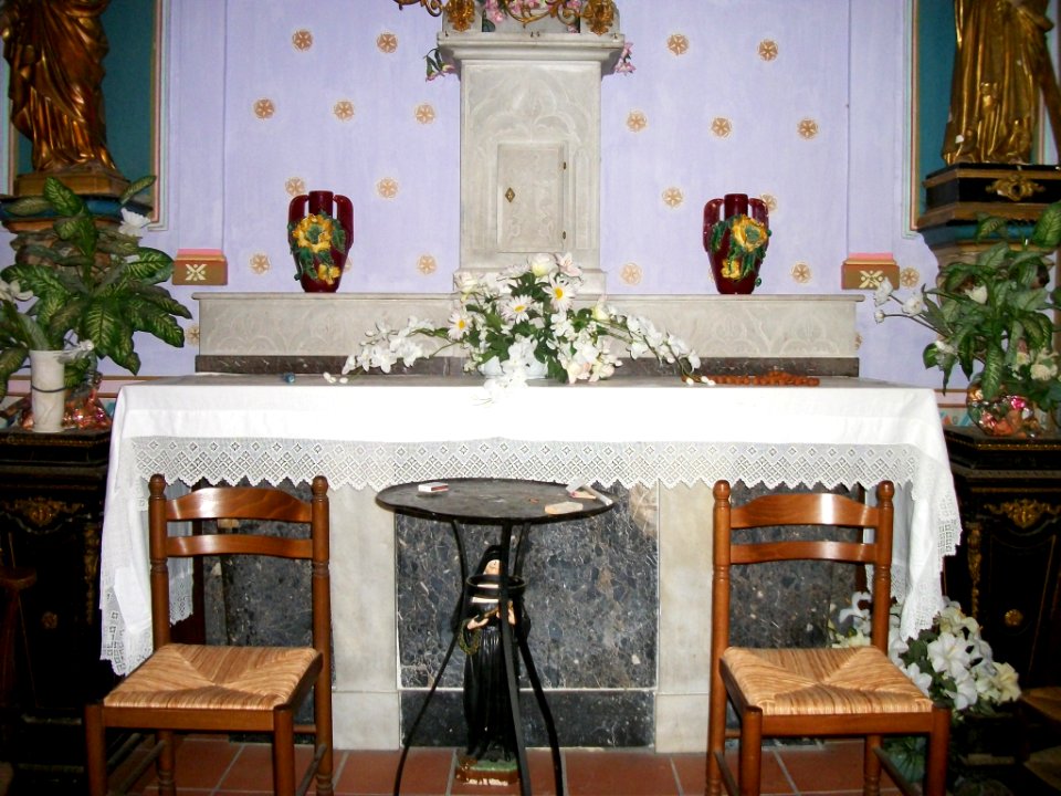 Église_Sainte-Colombe_de_Burgalays_23